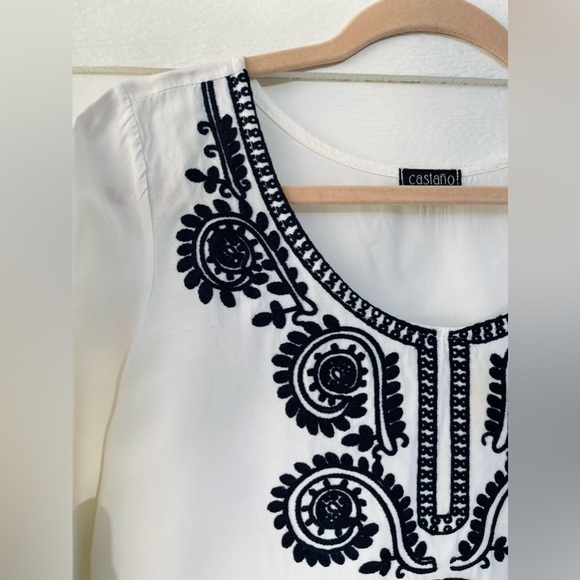 White tunic top from France with navy embroidered detailing. Size small - Picture 2 of 4